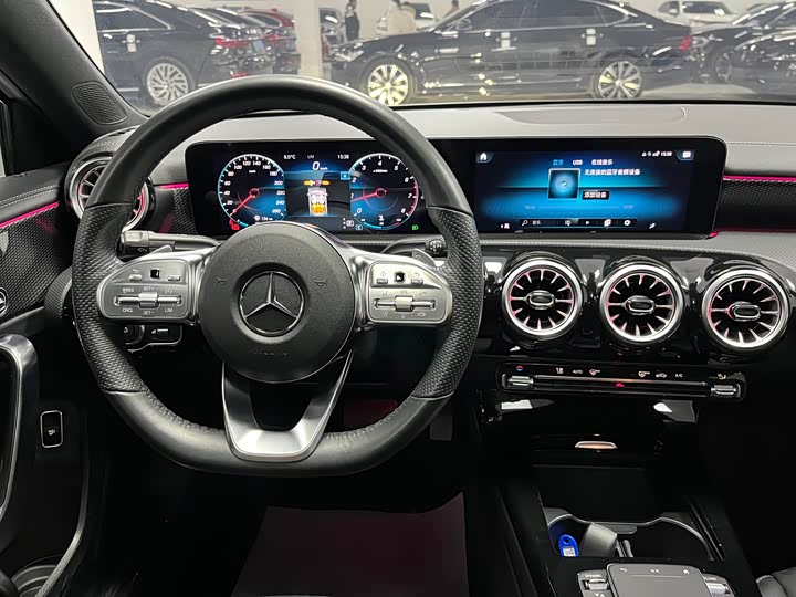 Фото 5 - Mercedes-Benz A-Class