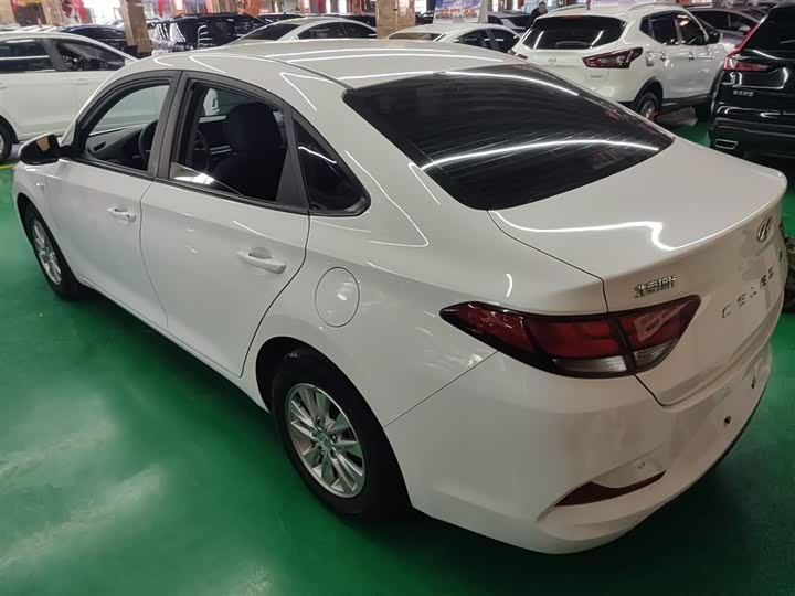 Фото 5 - Hyundai Celesta