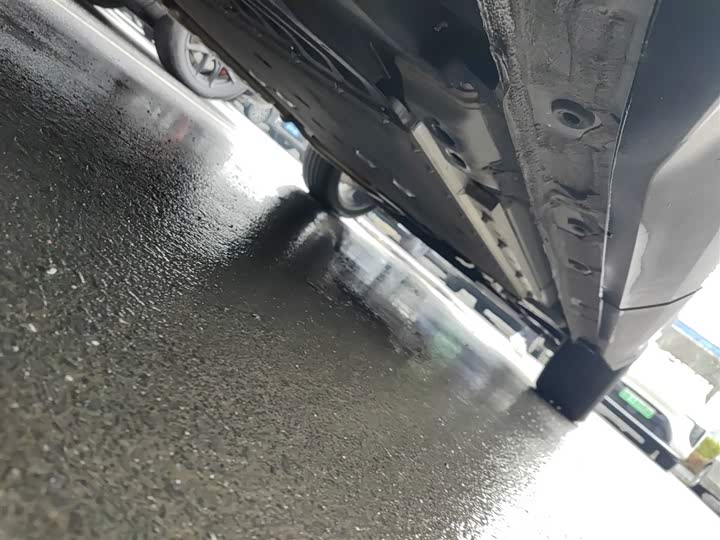 Фото 9 - Geely Galaxy L7