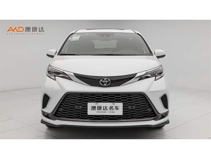 Фото 2 - Toyota Granvia