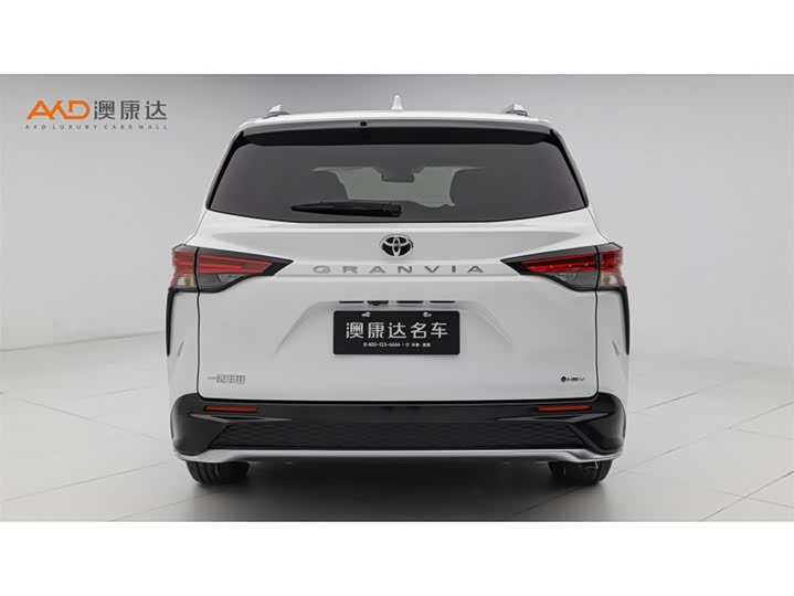 Фото 4 - Toyota Granvia