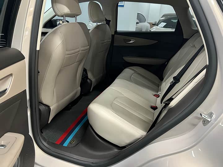 Фото 5 - MG Motor ES5