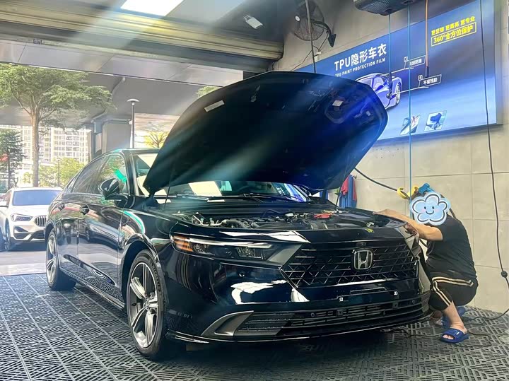 Фото 3 - Honda Accord