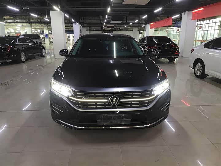 Фото 3 - Volkswagen Passat