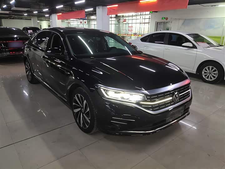 Фото 4 - Volkswagen Passat