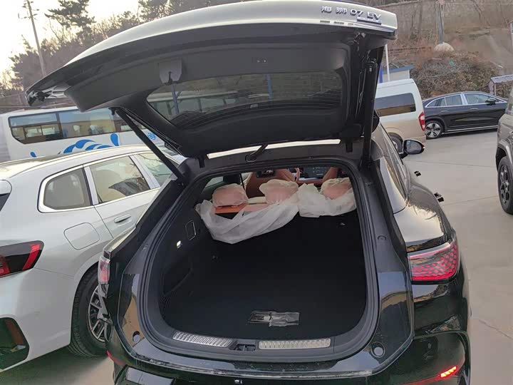 Фото 9 - BYD Sea Lion 07 EV