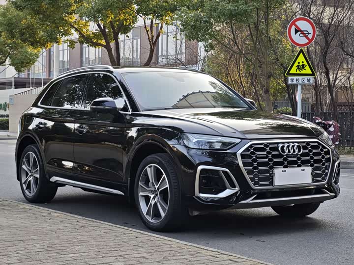 Фото 3 - Audi Q5L