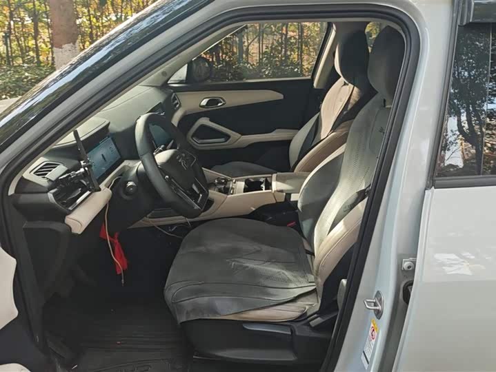 Фото 9 - BYD Yuan Up