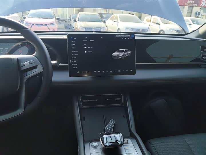 Фото 7 - BYD Qin L