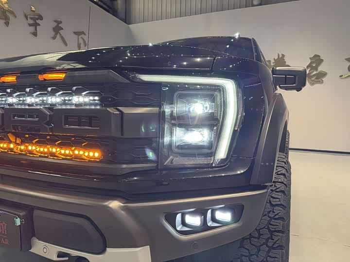 Фото 5 - Ford F-150 Raptor