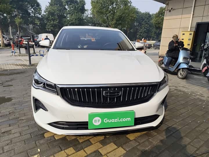 Фото 3 - Geely Emgrand