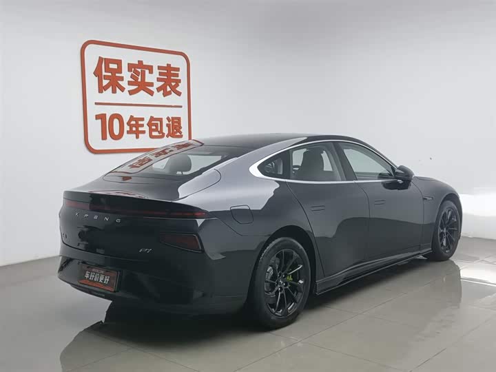 Фото 2 - XPeng P7