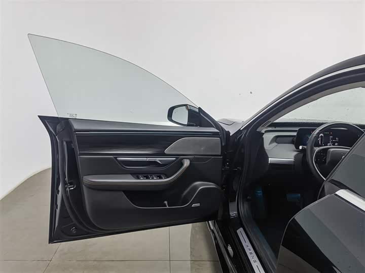 Фото 8 - XPeng P7