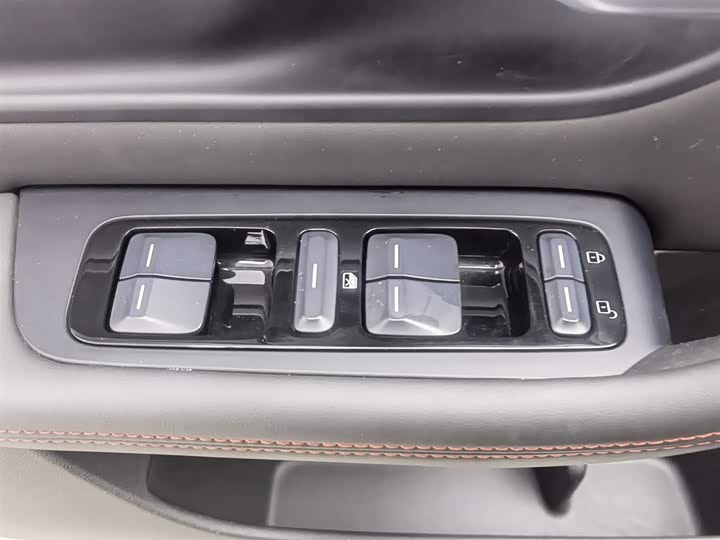 Фото 9 - XPeng P7