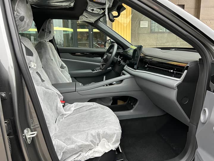 Фото 6 - Geely Atlas