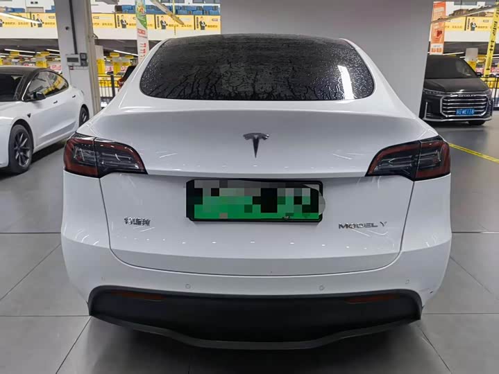 Фото 5 - Tesla Model Y