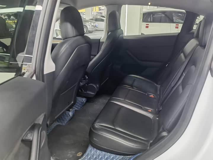 Фото 8 - Tesla Model Y