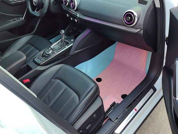 Фото 8 - Audi Q2L