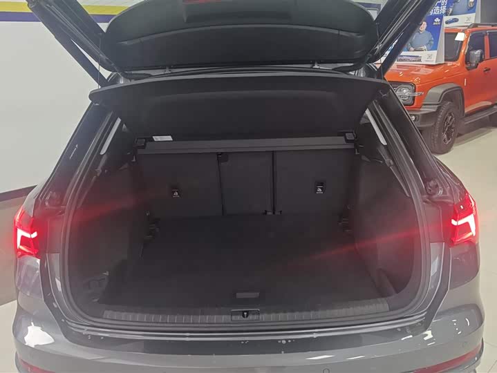 Фото 4 - Audi Q3