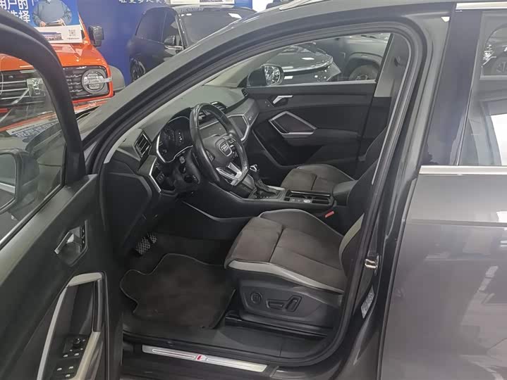 Фото 9 - Audi Q3