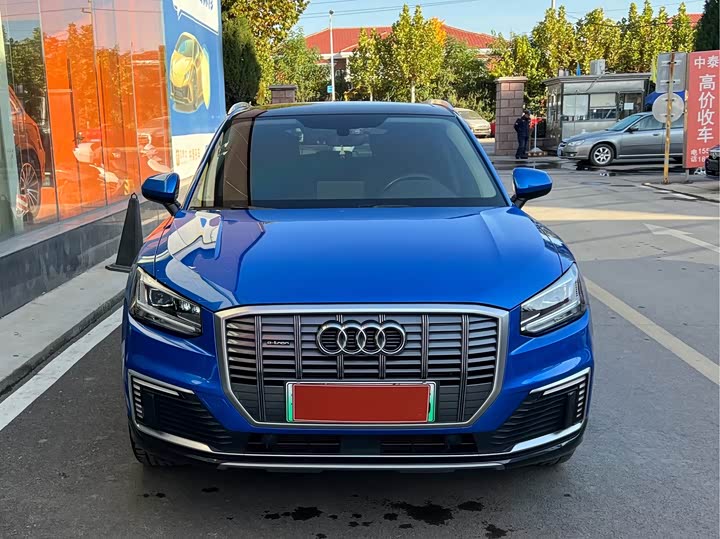 Фото 2 - Audi Q2L e-tron