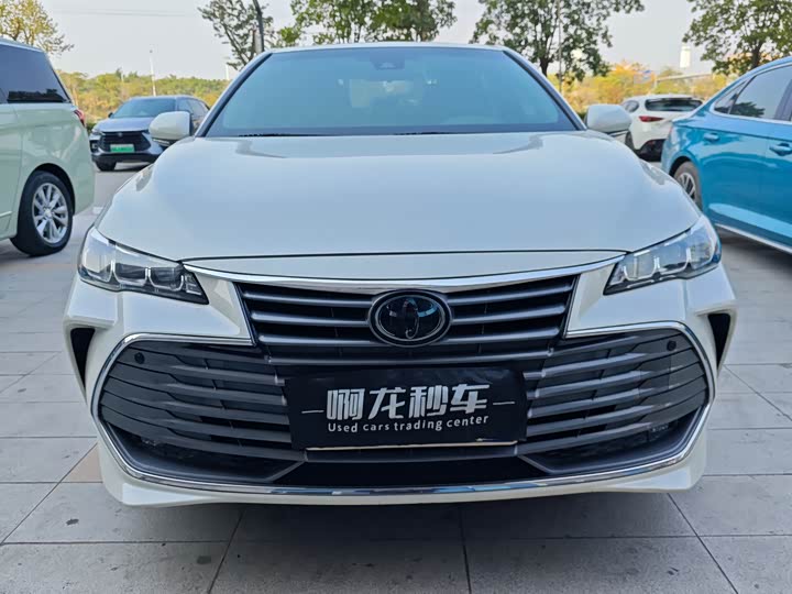 Фото 3 - Toyota Avalon