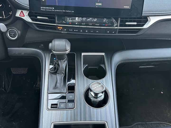 Фото 9 - Toyota Sienna
