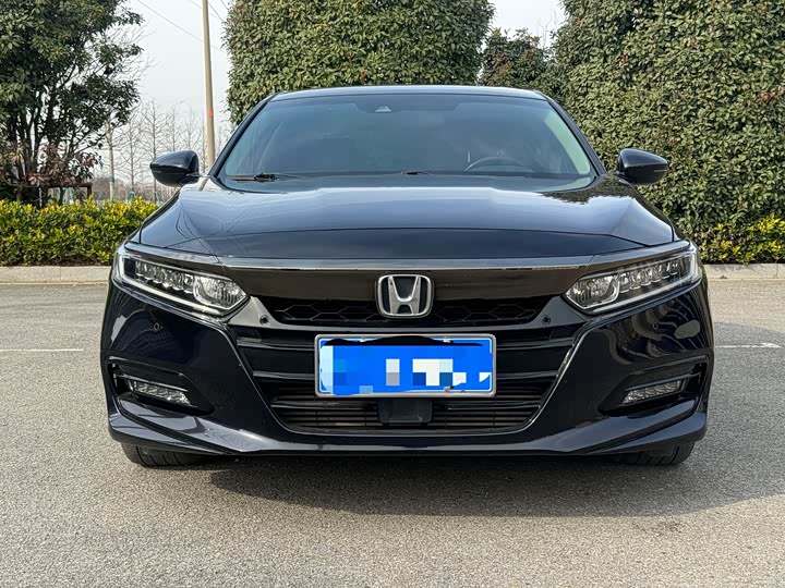 Фото 2 - Honda Accord