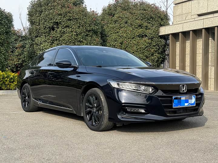 Фото 3 - Honda Accord