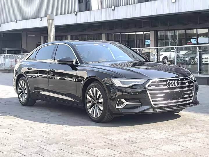 Фото 3 - Audi A6L