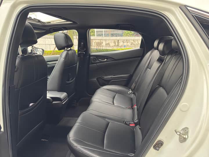 Фото 9 - Honda Civic