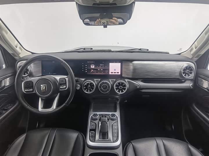 Фото 5 - Tank 300