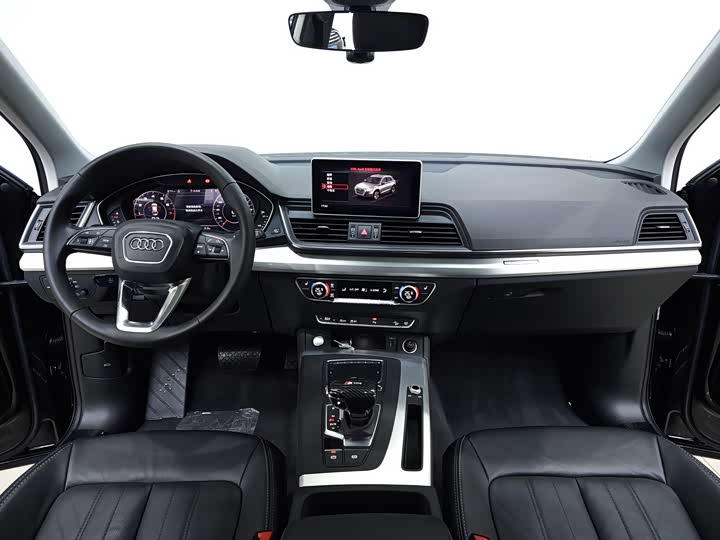 Фото 7 - Audi Q5L