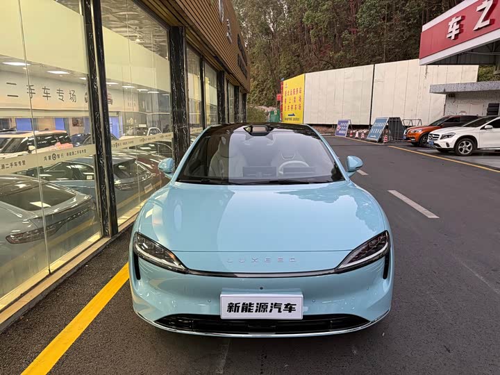 Фото 2 - Luxeed S7