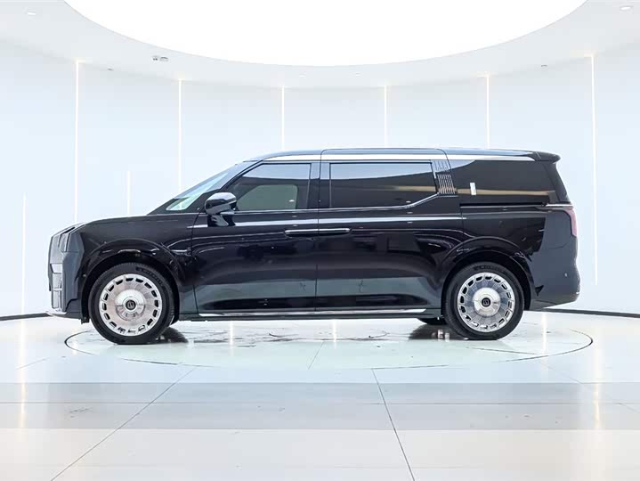 Фото 8 - Zeekr 009