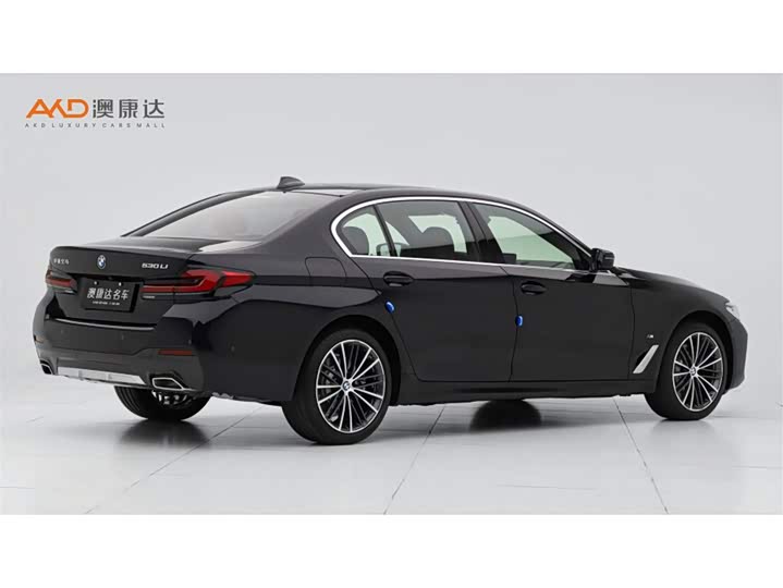 Фото 3 - BMW 5 Series