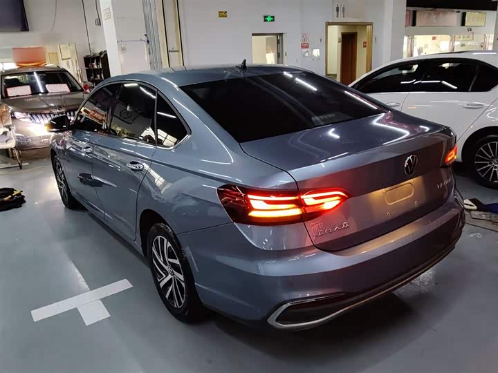 Фото 5 - Volkswagen Lavida