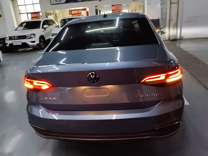 Фото 6 - Volkswagen Lavida