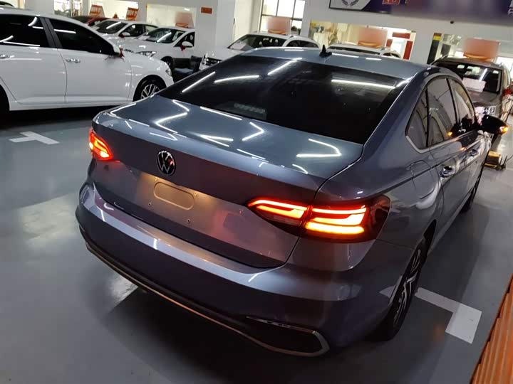 Фото 7 - Volkswagen Lavida