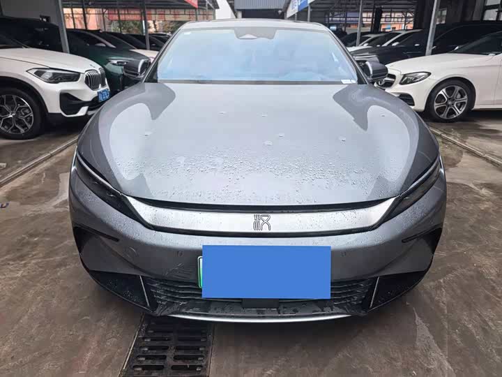 Фото 2 - BYD Han