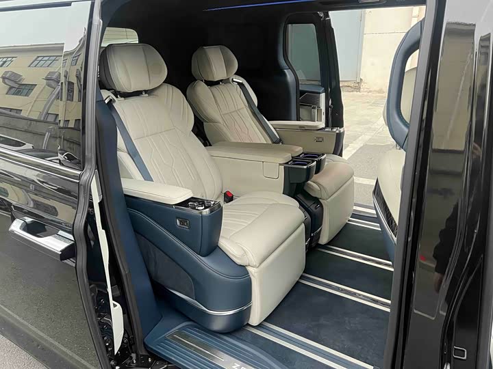 Фото 7 - Zeekr 009