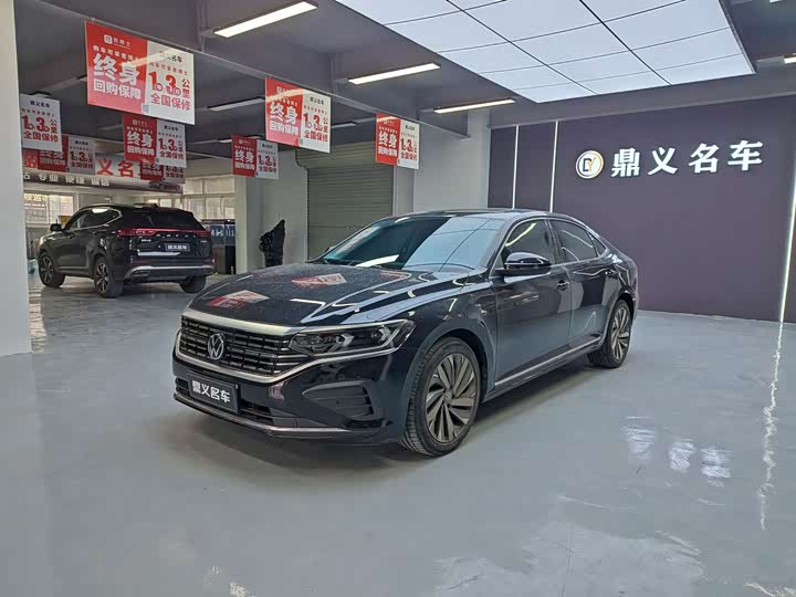 Фото 1 - Volkswagen Passat