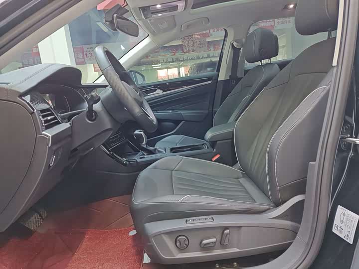 Фото 9 - Volkswagen Passat