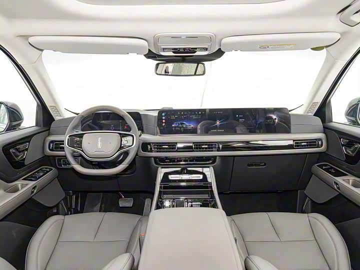 Фото 6 - Lincoln Aviator