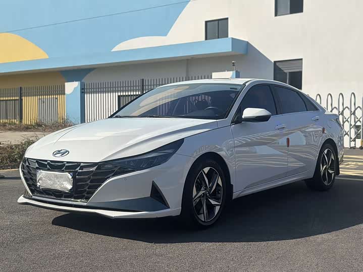 Фото 1 - Hyundai Elantra N line