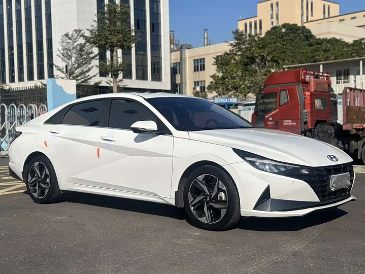 Фото 3 - Hyundai Elantra N line