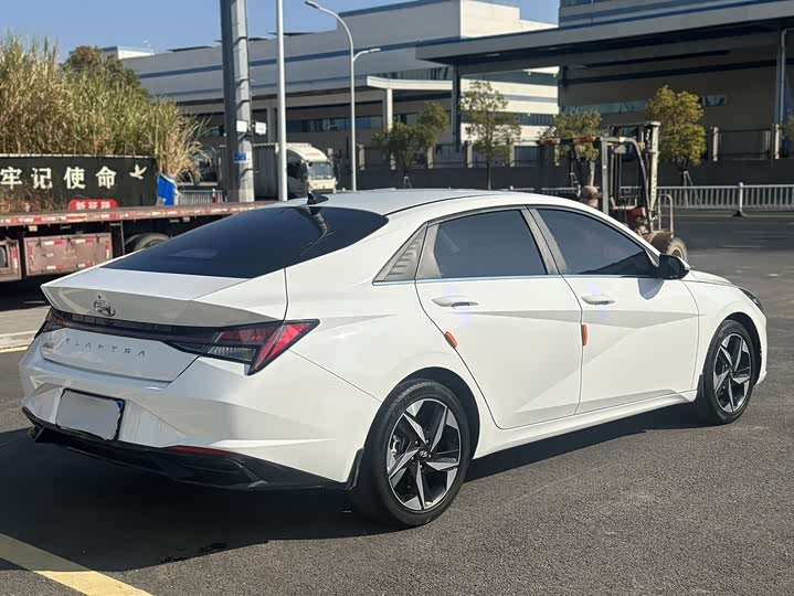 Фото 9 - Hyundai Elantra N line