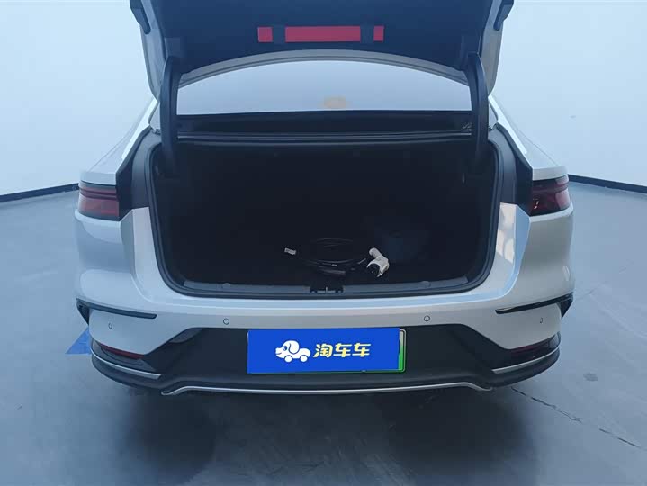 Фото 4 - BYD Han