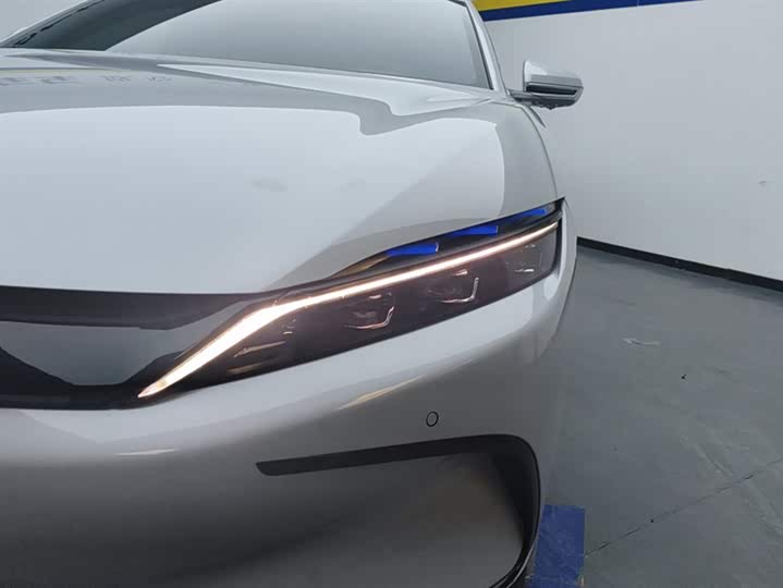 Фото 5 - BYD Han