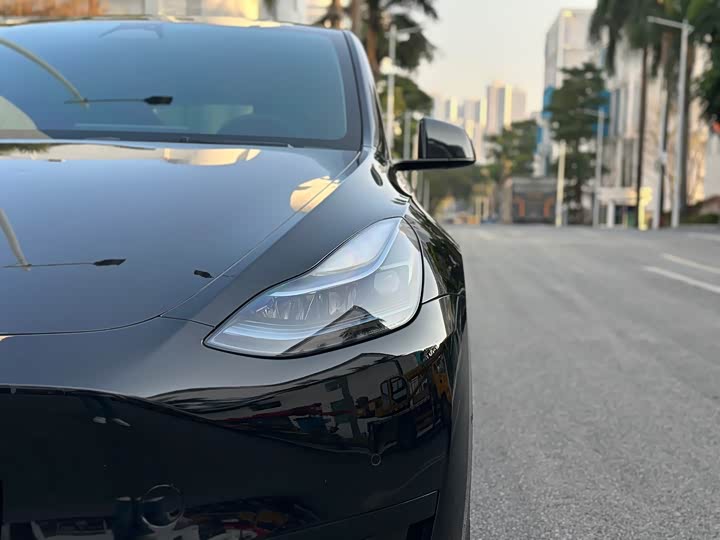 Фото 9 - Tesla Model Y